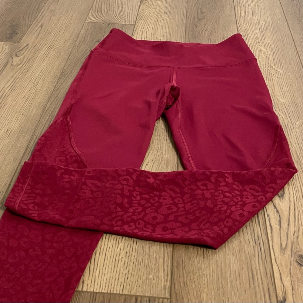 Knockout‎ by Victorias Secret Sport Maroon Cheetah Leg Lace Leggings